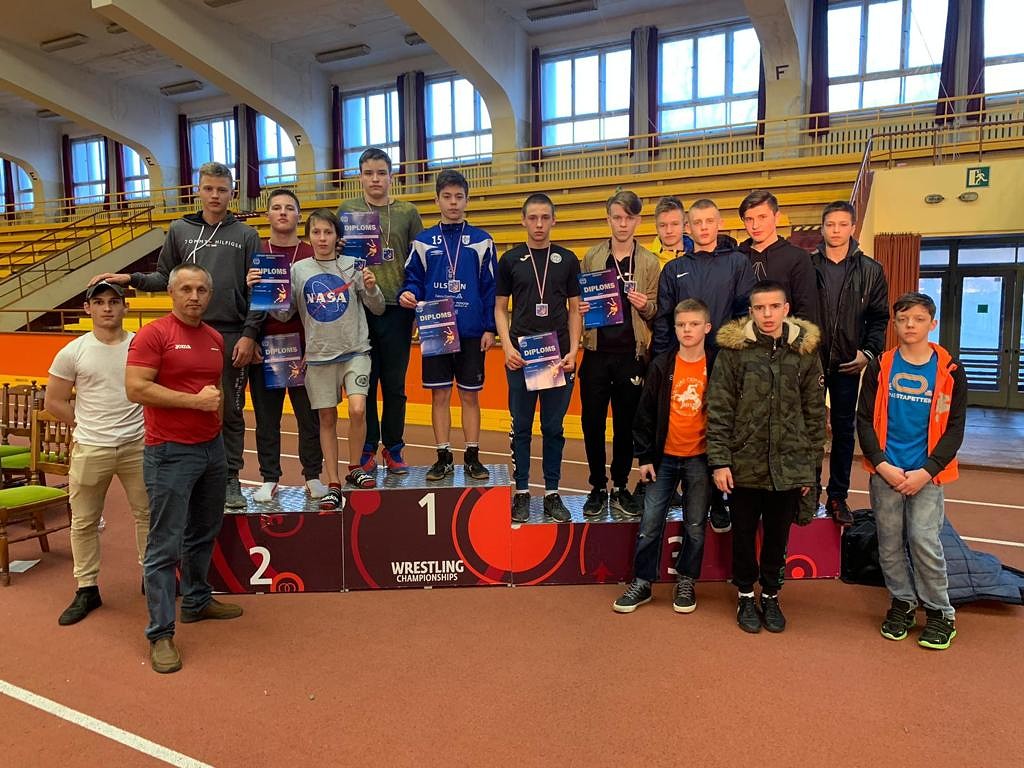 Cīkstoņiem sudrabs Latvijas meistarsacīkstēs