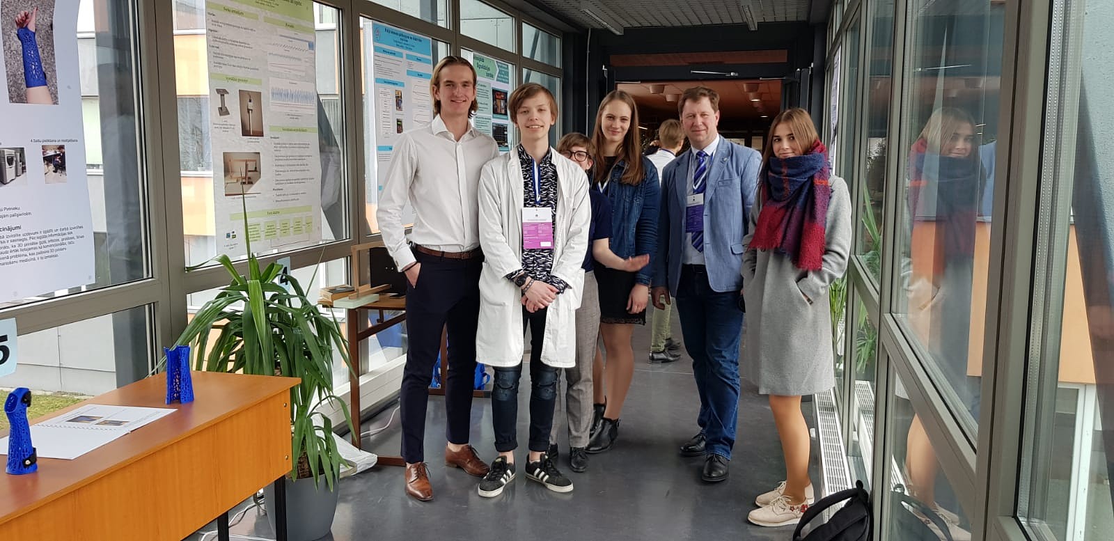Liepājas skolēni zinātniski pētniecisko darbu konferencē startē ar panākumiem
