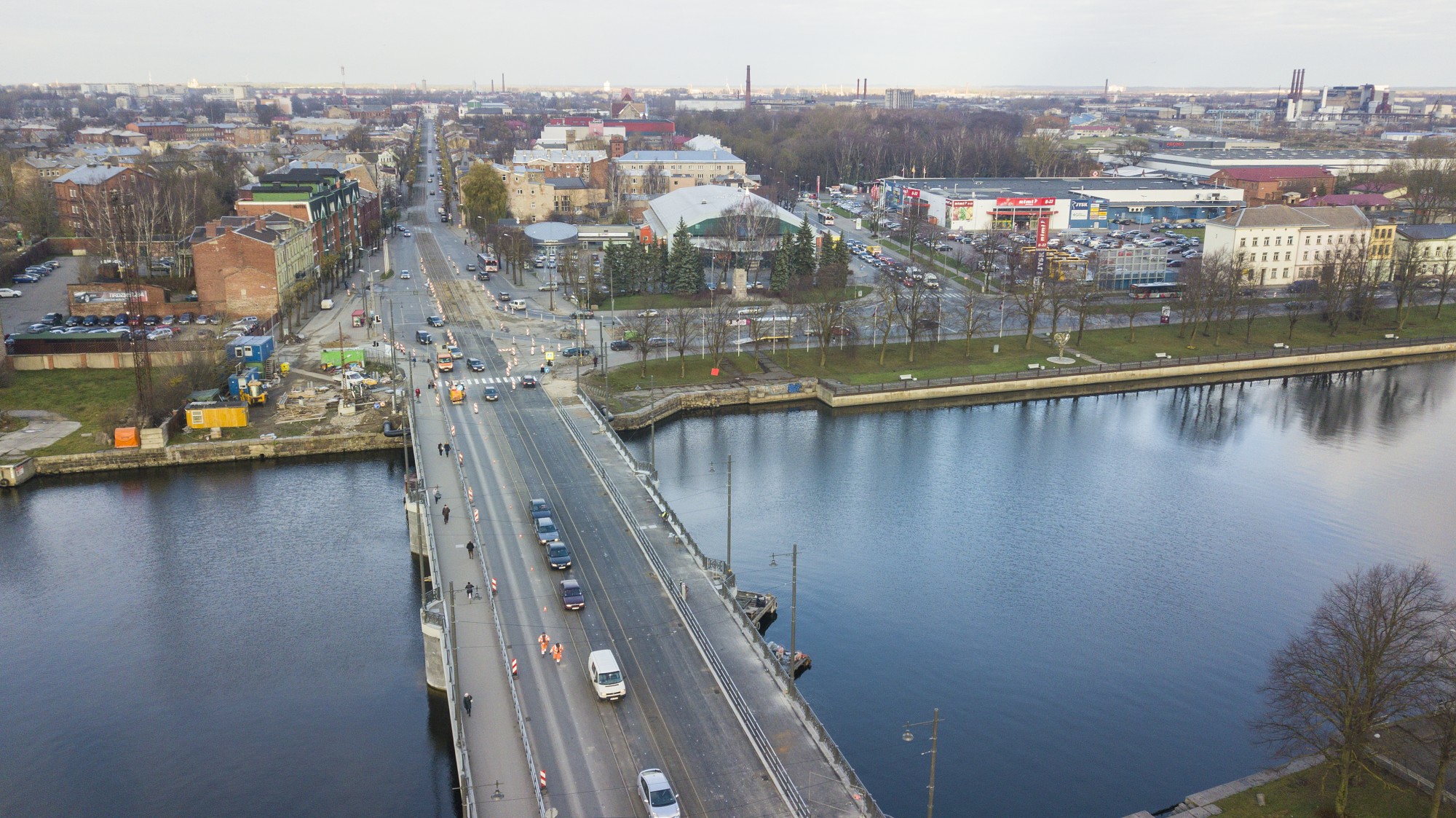Pieņem ekspluatācijā Tramvaja tilta un Lielās ielas rekonstrukciju