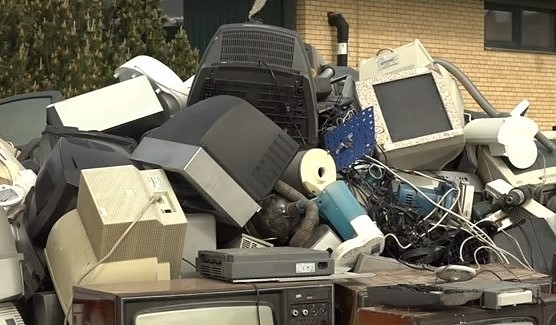 Akcijā ”Štepseles Ceļojums” skolēni savāc vairāk nekā 2000 elektroierīču