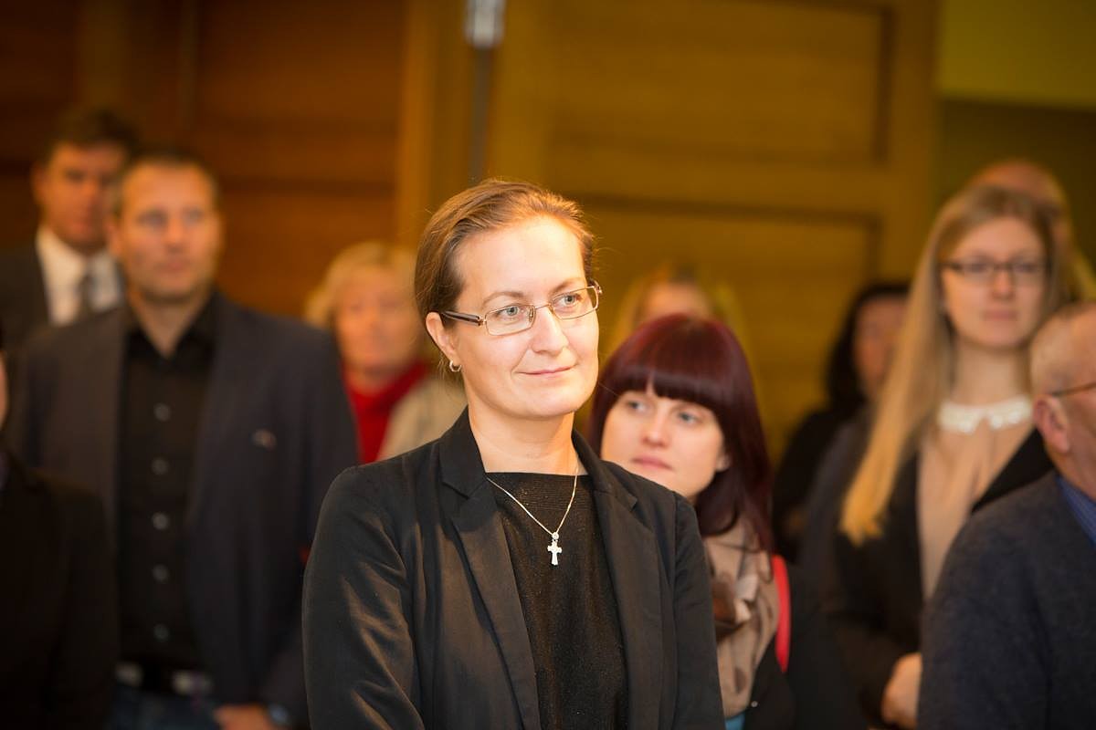 Tikko ievēlēta, aptur darbību valdē