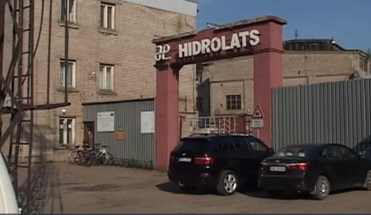 Mainās “Hidrolata” valde