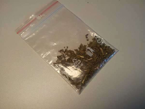 Uz ielas tirgo narkotiskas vielas