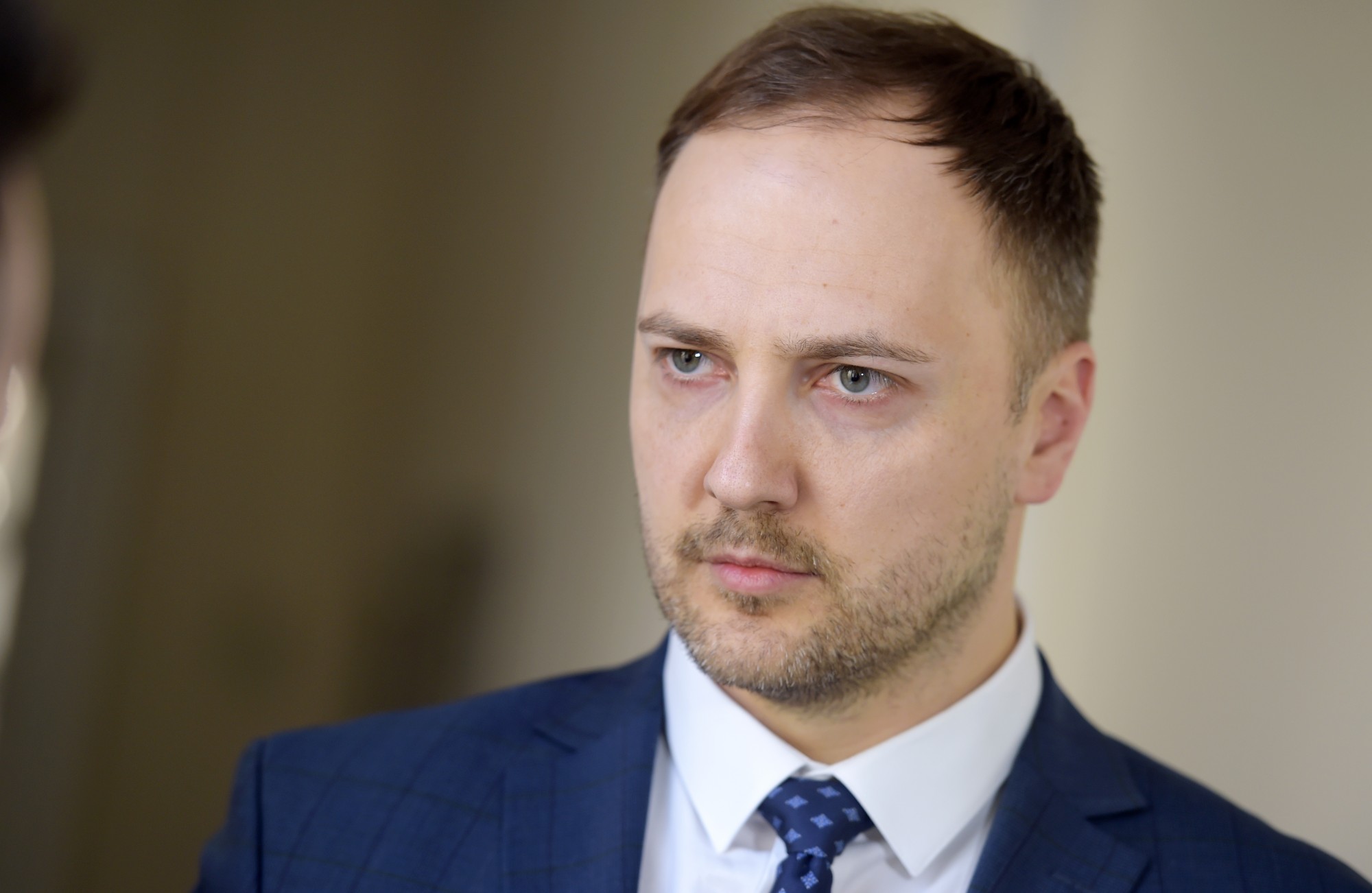 Iekšlietu ministrs ceturtdien valdībā rosinās atcelt komandantstundu
