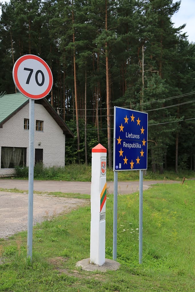 Uz kioskiem pie robežas vēl jāgaida
