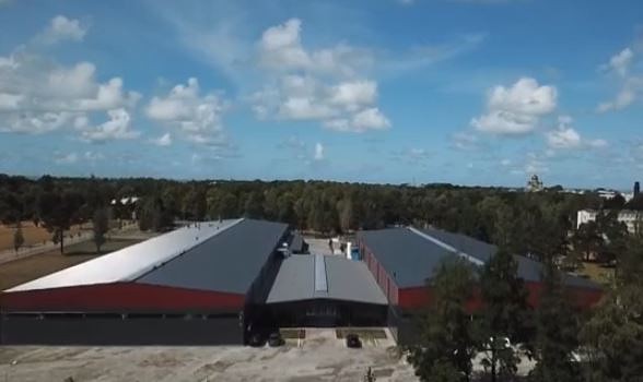 Karostas Industriālajā parkā atklāta pirmā ražotne 
