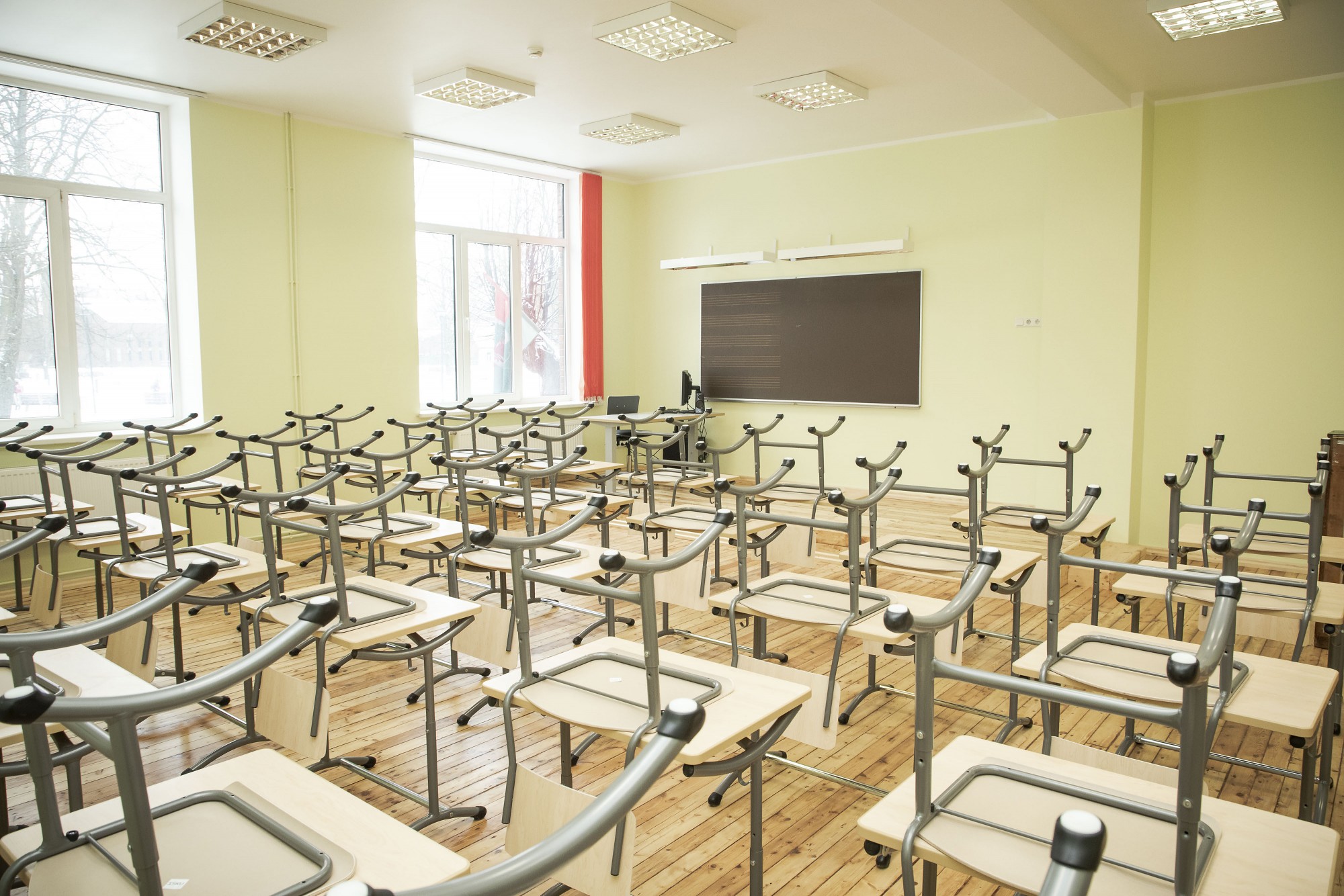 Turpmāk pilnu valsts finansējumu pedagogu algām saņems tikai kritērijiem atbilstošas skolas