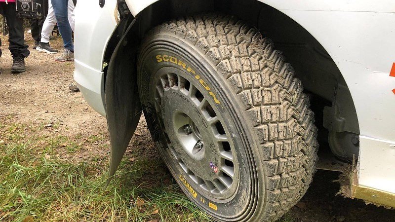 Sesks kļūdās dienas pirmajā ātrumposmā un neturpina Somijas WRC ralliju