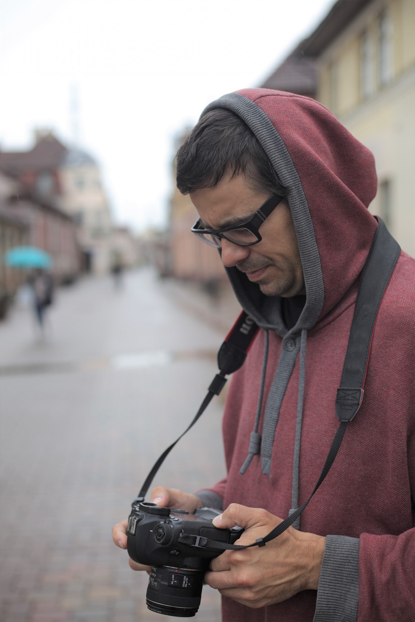 Pilsētas un cilvēku fotogrāfs