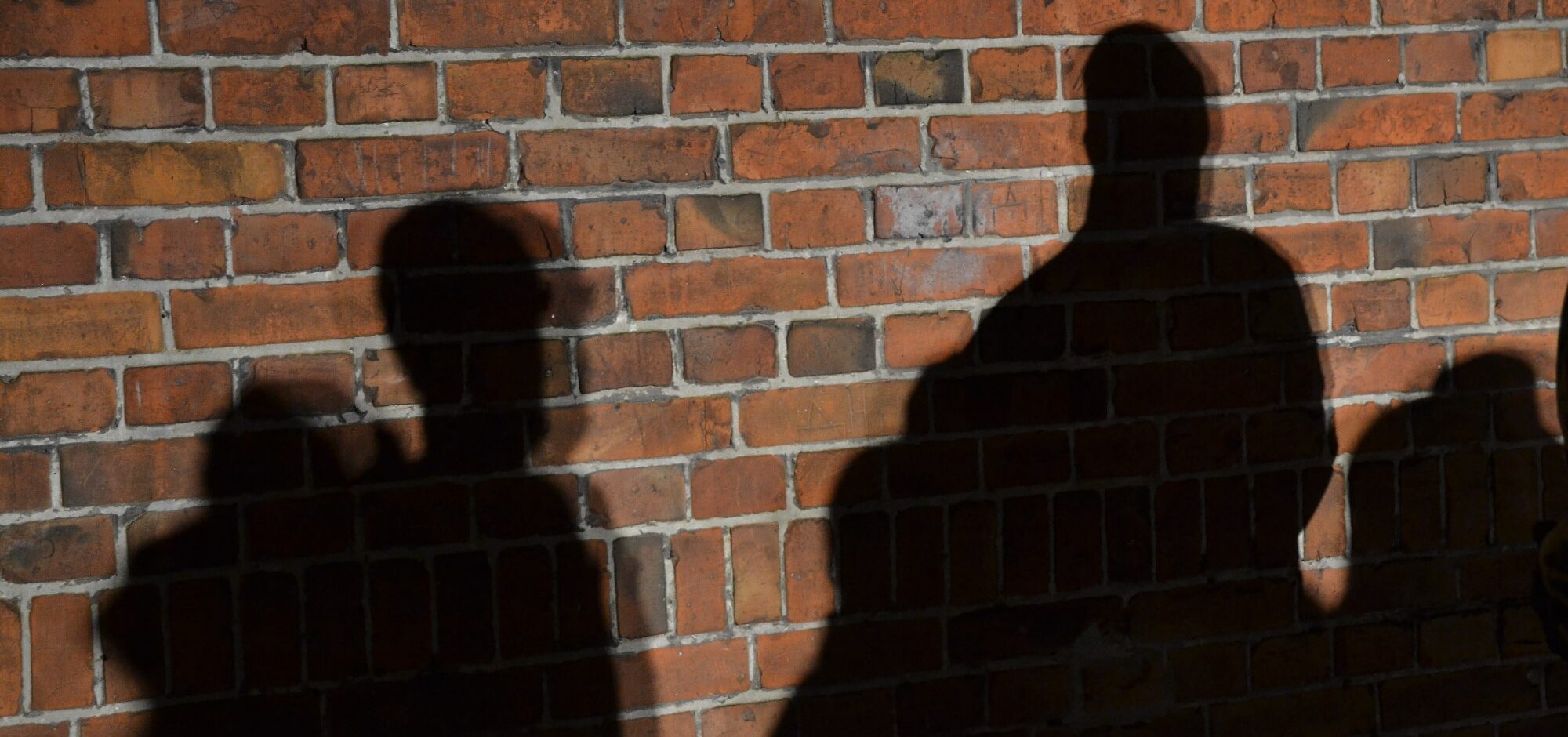 Ar dūri un celi sita pa galvu. Jaunieti notiesā par nāves izraisīšanu