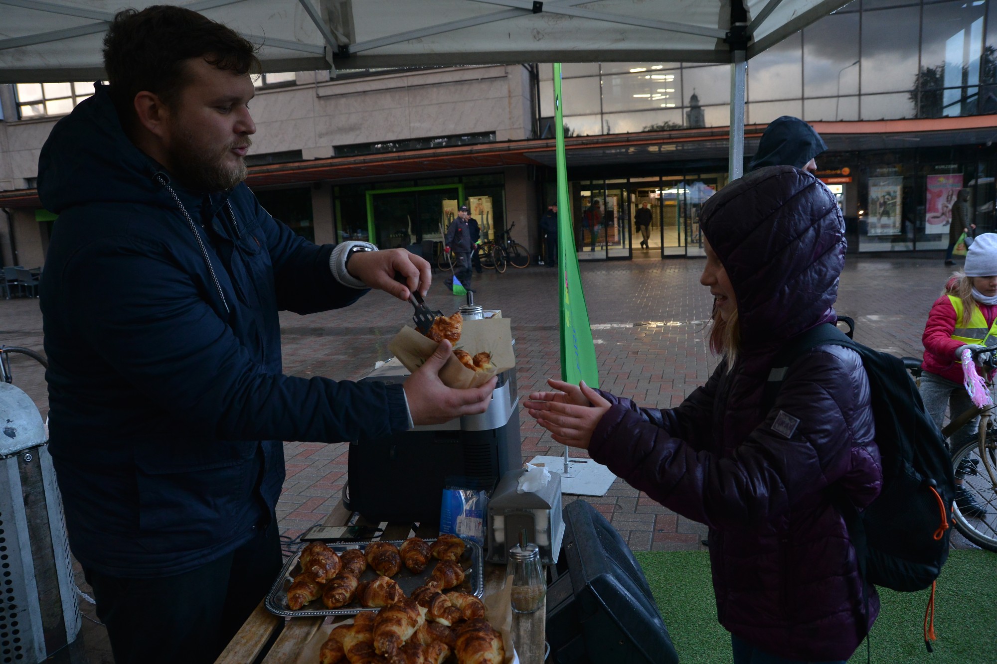 Rīta kafija un našķi velobraucējiem