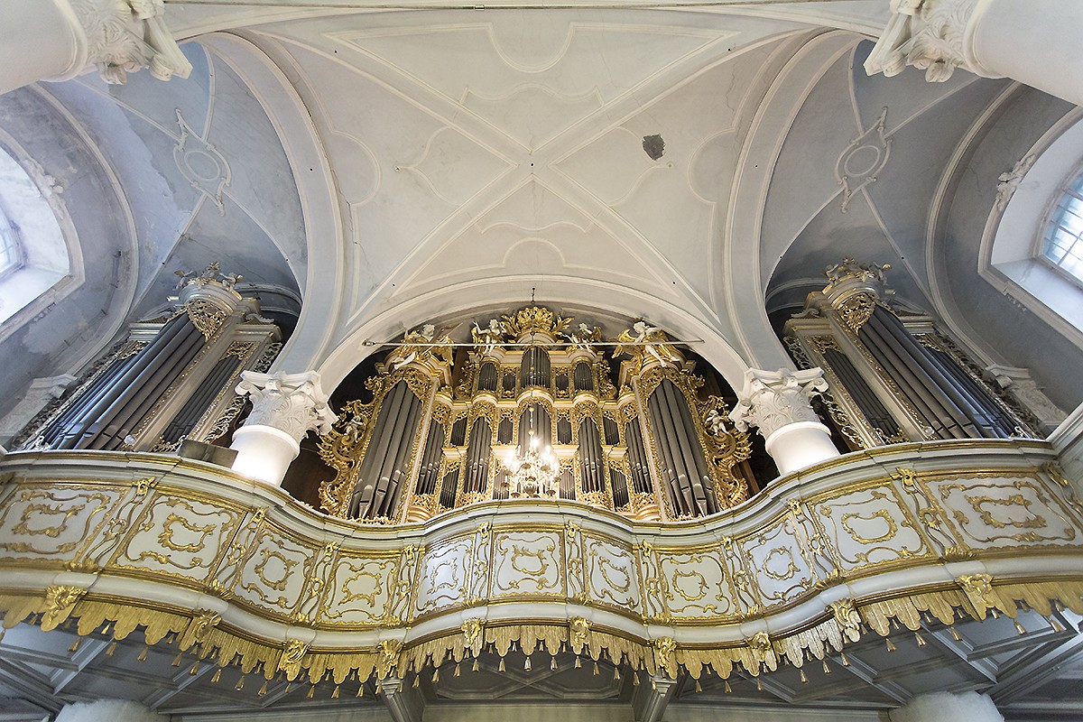 Liepājas Sv.Trīsvienības katedrālē – dzejas, mūzikas un mākslas performance