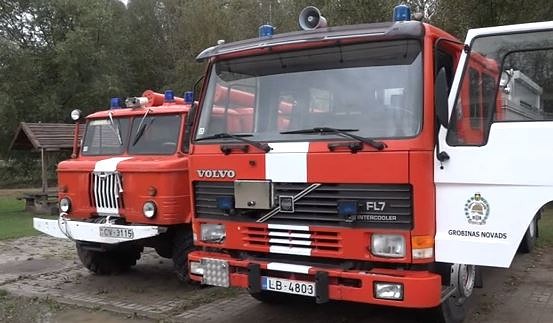 Brīvprātīgie ugunsdzēsēji daudzviet vēl izmanto padomju laika automašīnas