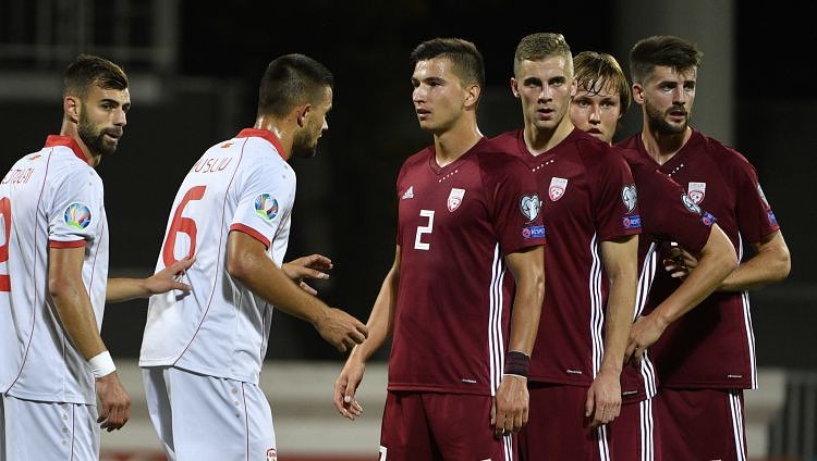 Vēl dziļāk bezdibenī. Latvijas futbola izlase piedzīvo divus smagus un sausus zaudējumus