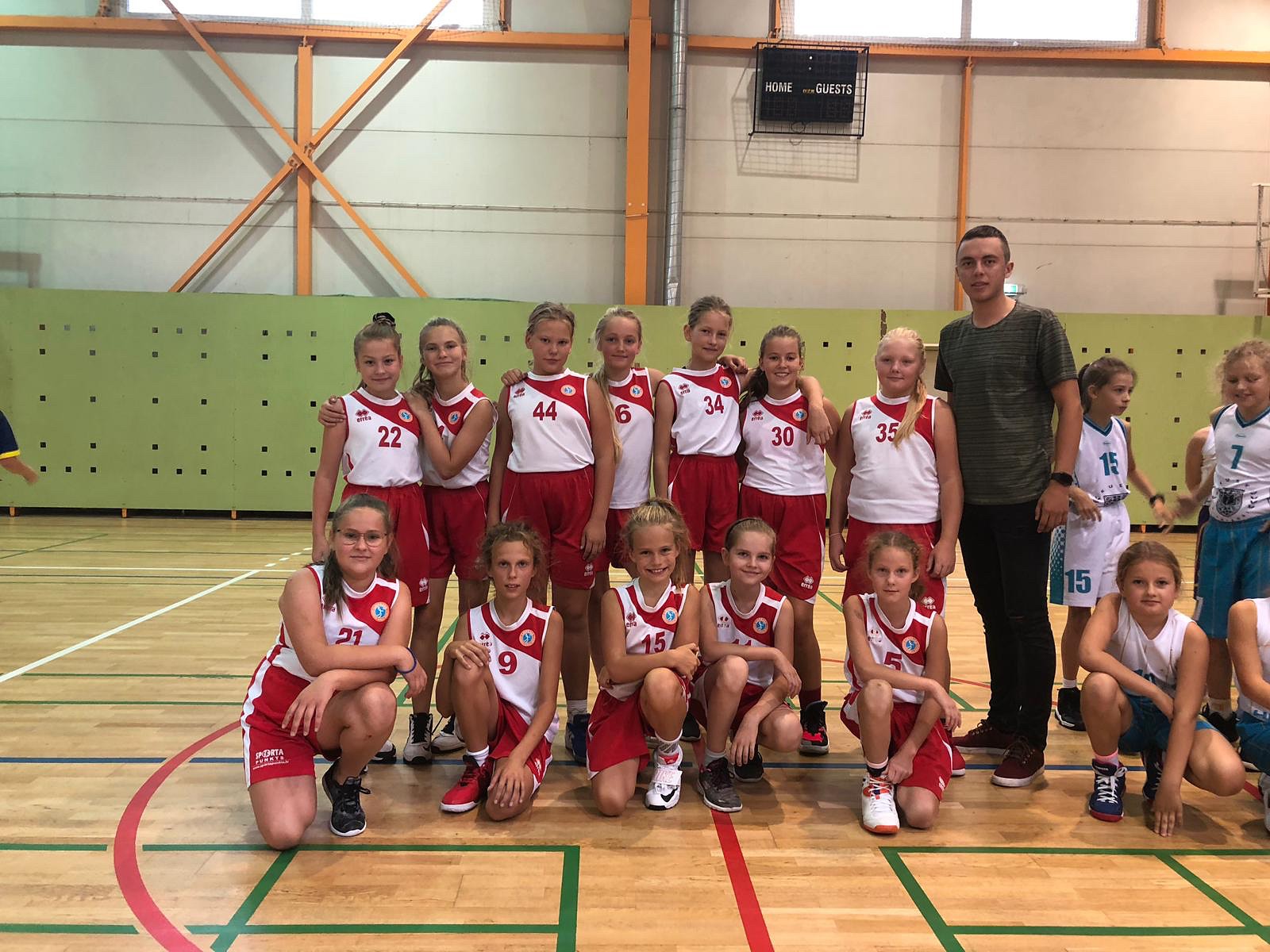 LSSS basketbolisti piedalās piemiņas turnīros