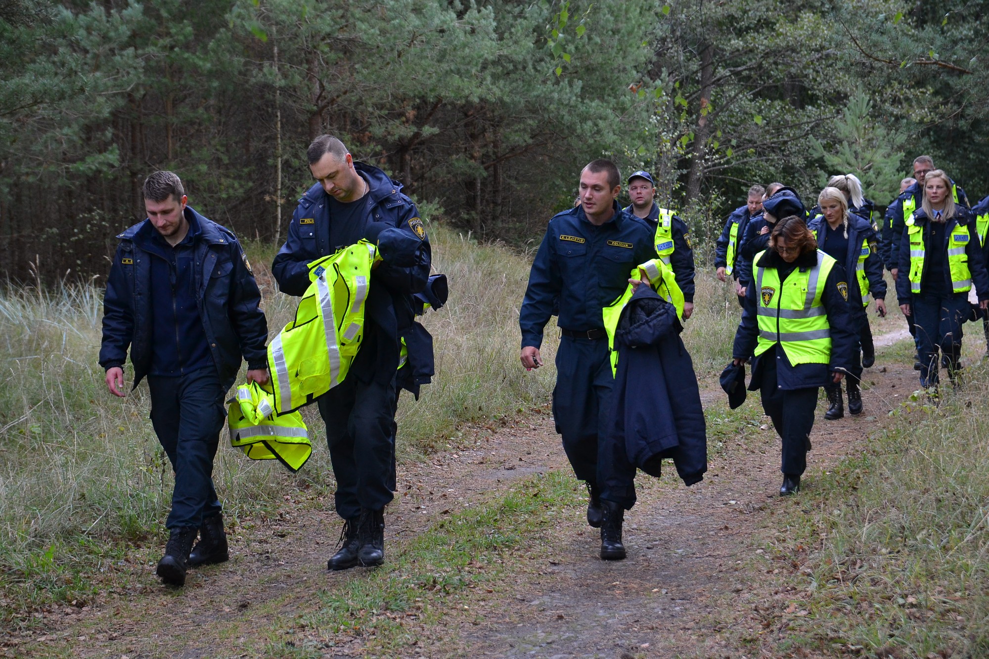 Papildināts (14:20) – No sēņošanas mājās neatgriežas sirmgalve; meklēšanā iesaistīts helikopters