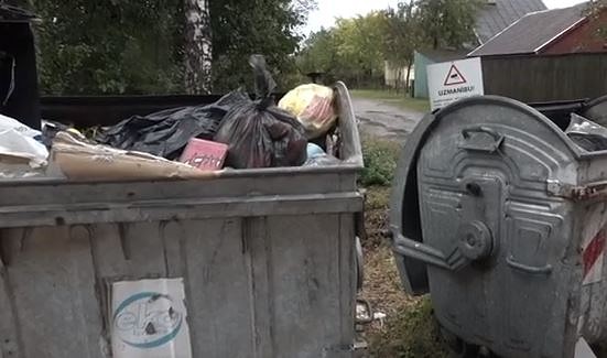 Šķēdes mazdārziņa īpašnieks negrib dzīvot blakus izgāztuvei