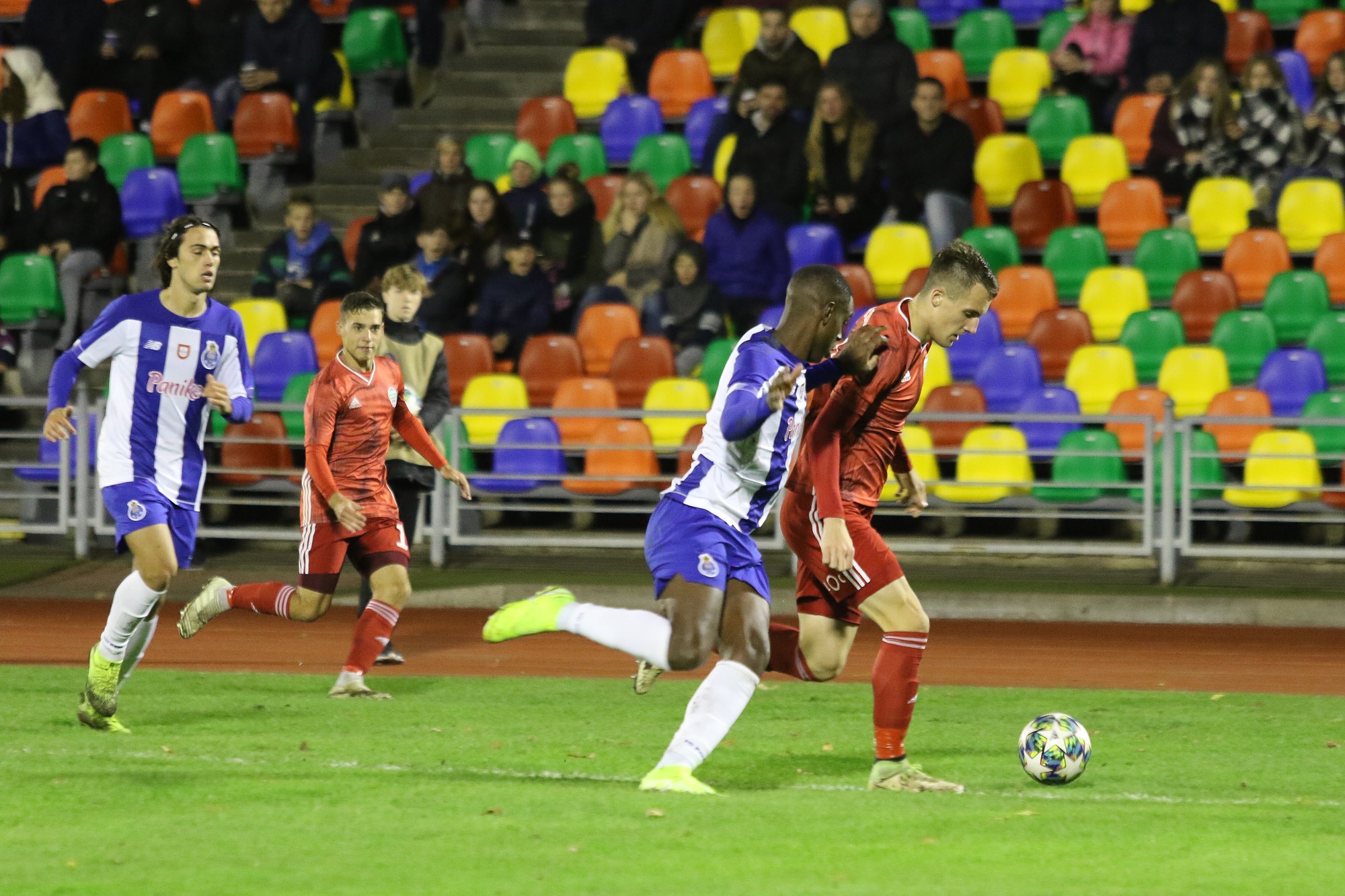 “Liepājas” futbolisti Jaunatnes līgas atbildes mačā paliek sausā