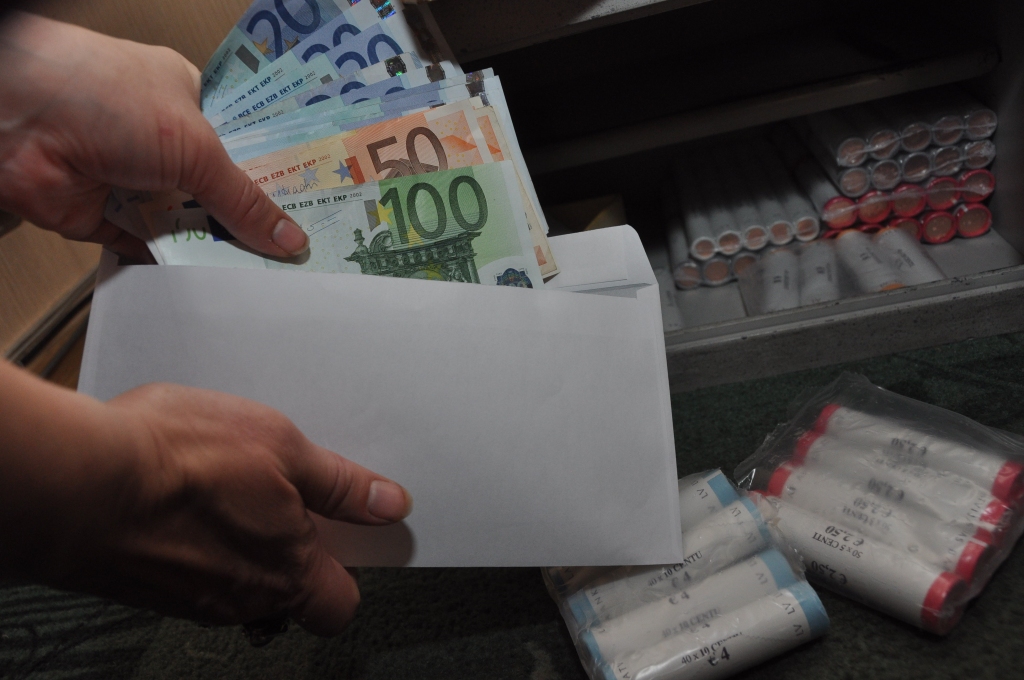 VID apturējis noziedzīga grupējuma darbību, kas nodarījusi valsts budžetam miljona eiro zaudējumus