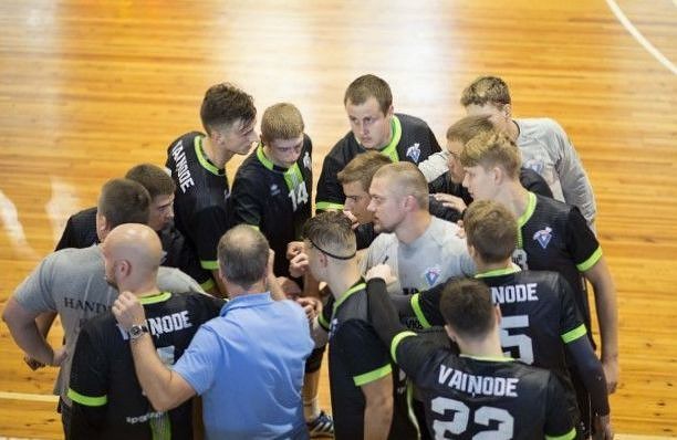 “Vaiņodes” handbolisti izcīna negaidīti graujošu uzvaru