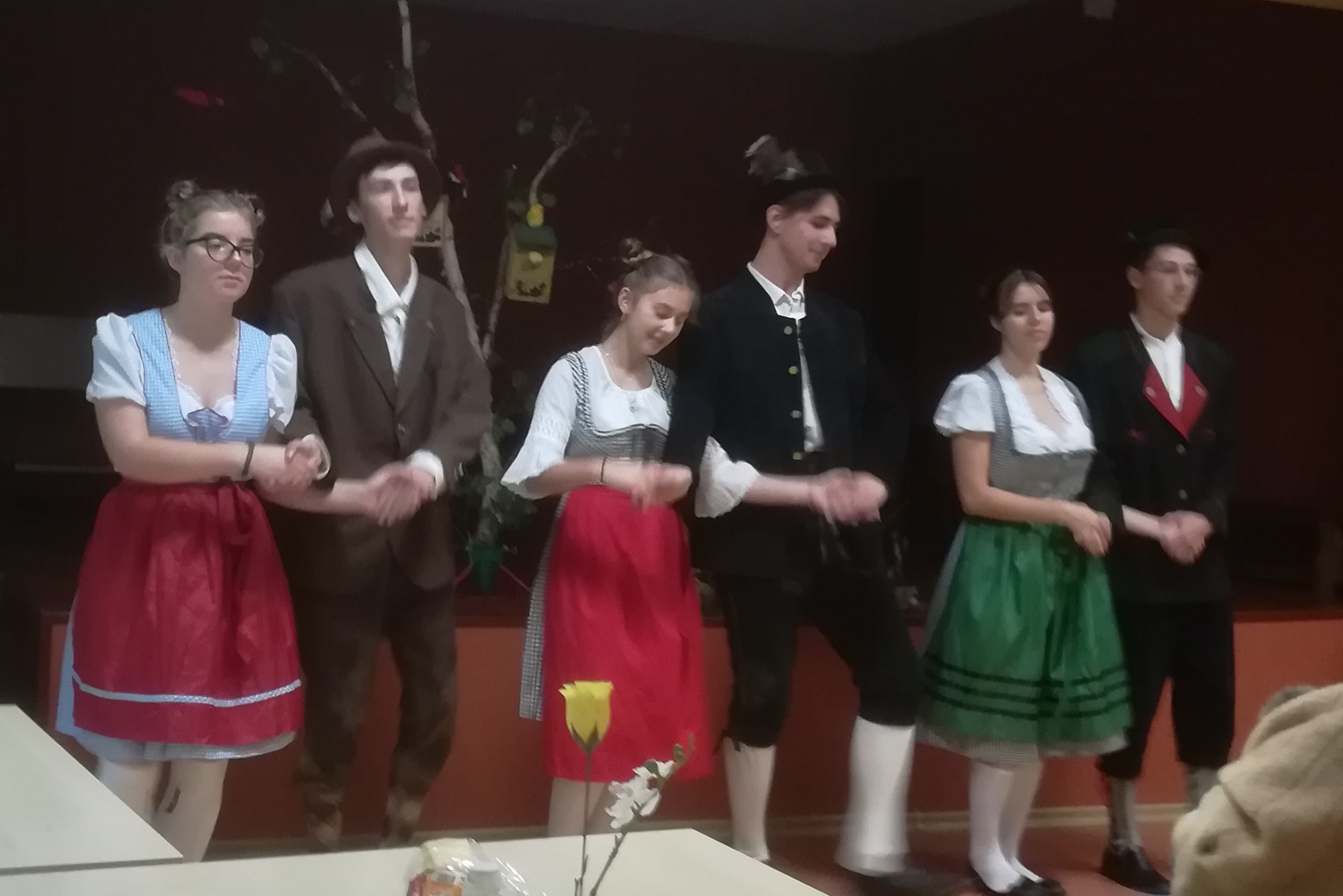 Liepājas ansambļi dziedāja Baltijas vācu dziesmu svētkos