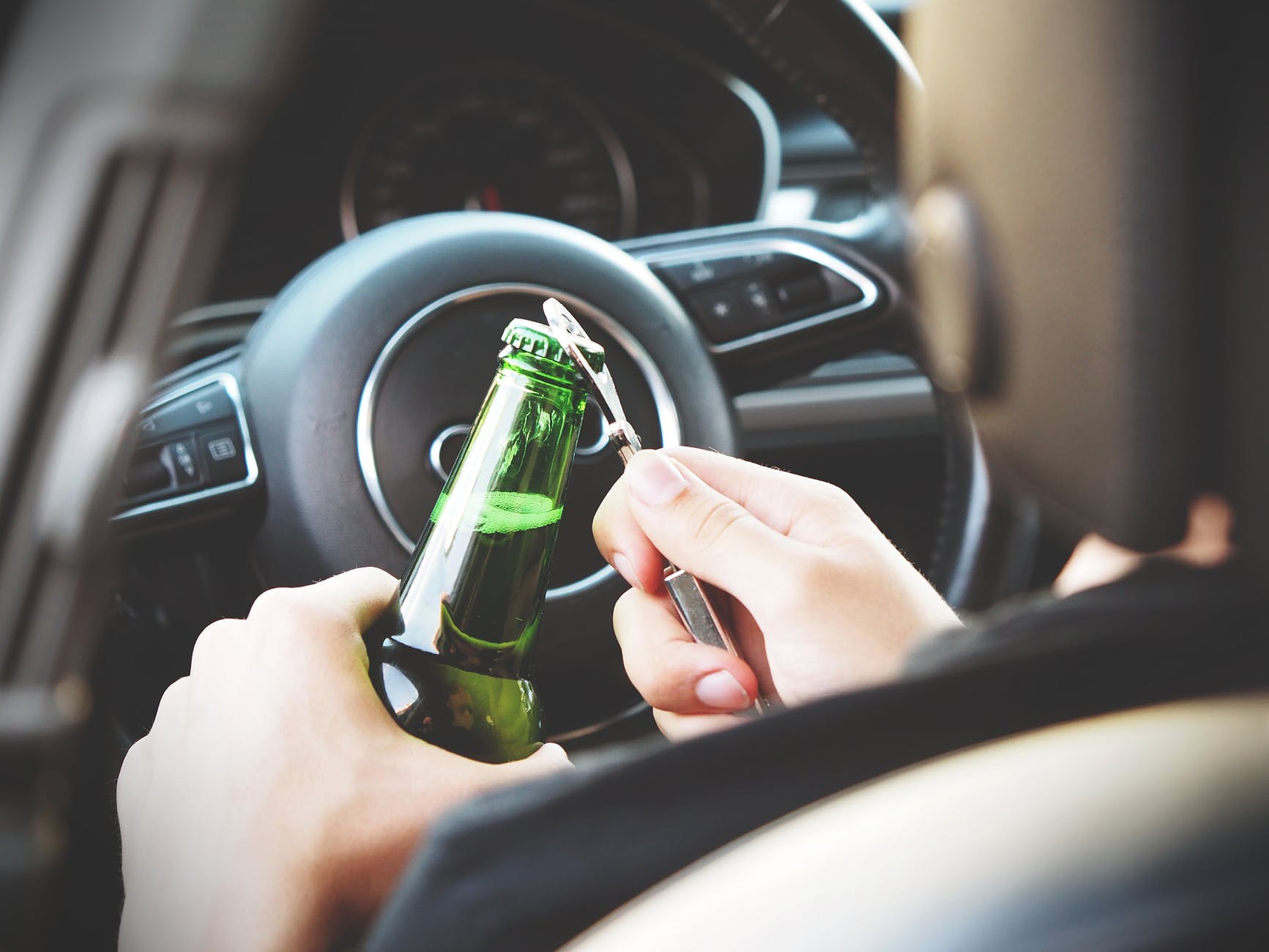 Pieķerts vadītājs, kurš pie stūres sēdies 1,69 promiļu reibumā
