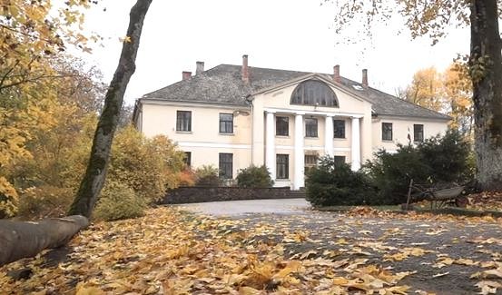 Gaviezē atklāj skolas vēsturei veltītu muzeja istabu