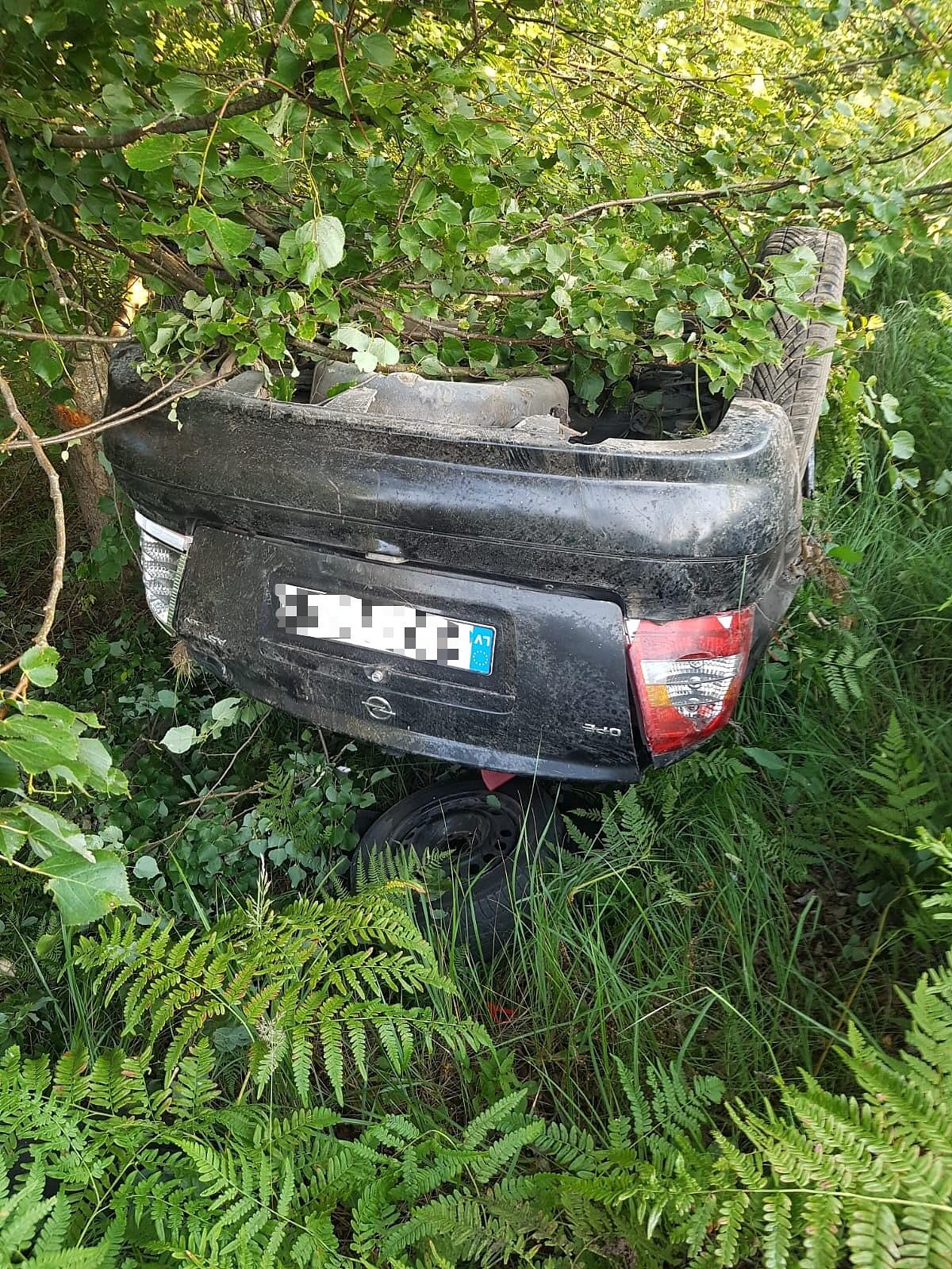 Joprojām izmeklē šausminošo avāriju, kurā smagas traumas guva sieviete un nepilnu gadu veca meitenīte