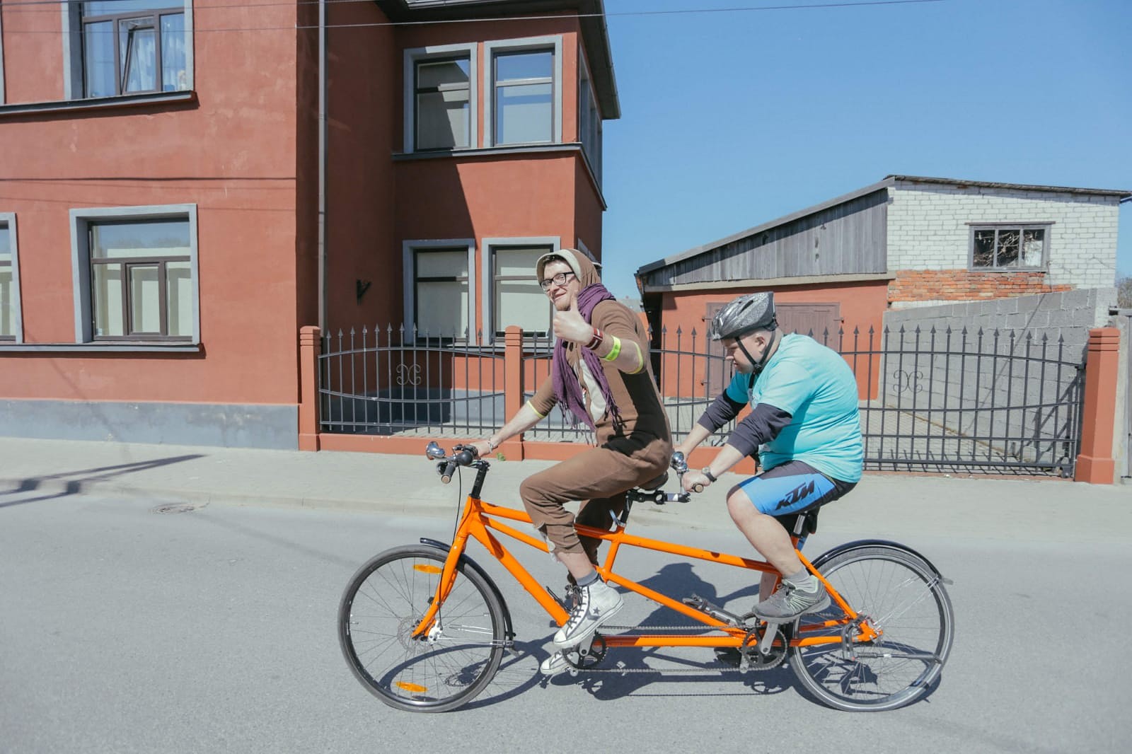 Braukšana ar tandēma velosipēdu ir Gata Preisa prieka avots