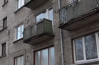 Laumas mikrorajonā iedzīvotāji sūta draudu vēstules jaunajam mājas apsaimniekotājam