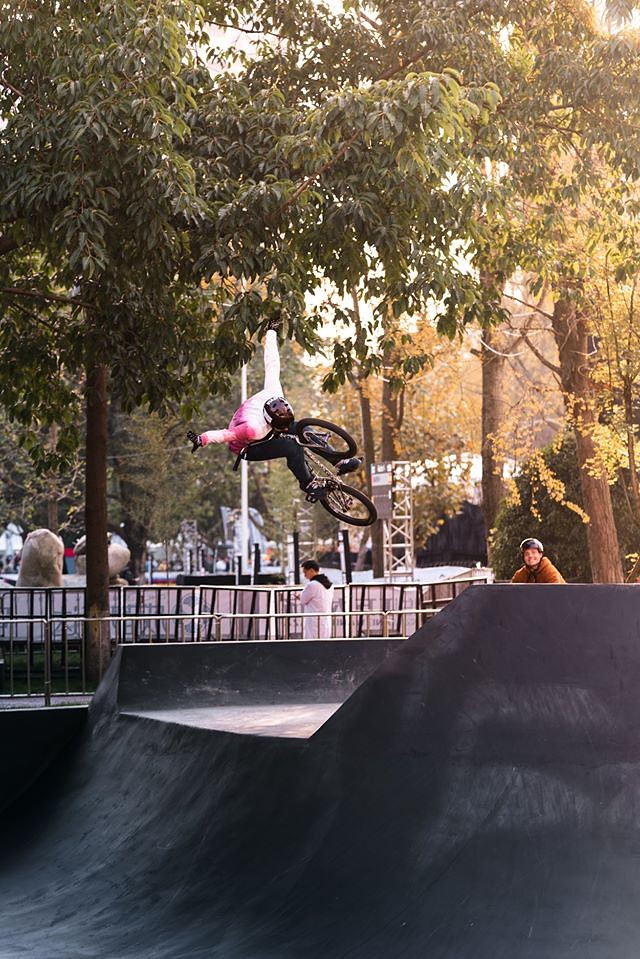 Liepājnieki Ķīnā piedalās pasaules čempionātā BMX frīstailā
