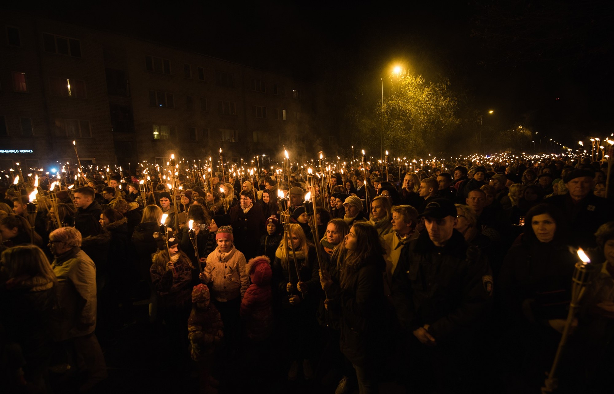 Atzīmējot Bermontiādes simtgadi, atceras Liepājas lāpu gājiena vēsturi