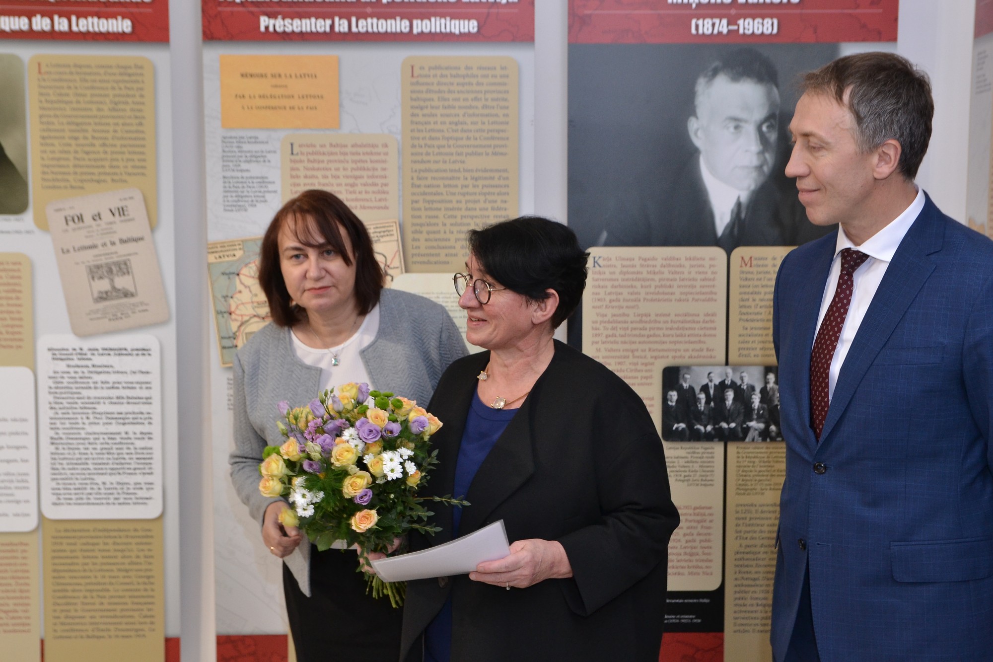 Francijas vēstniece novērtē devumu Latvijas neatkarībā