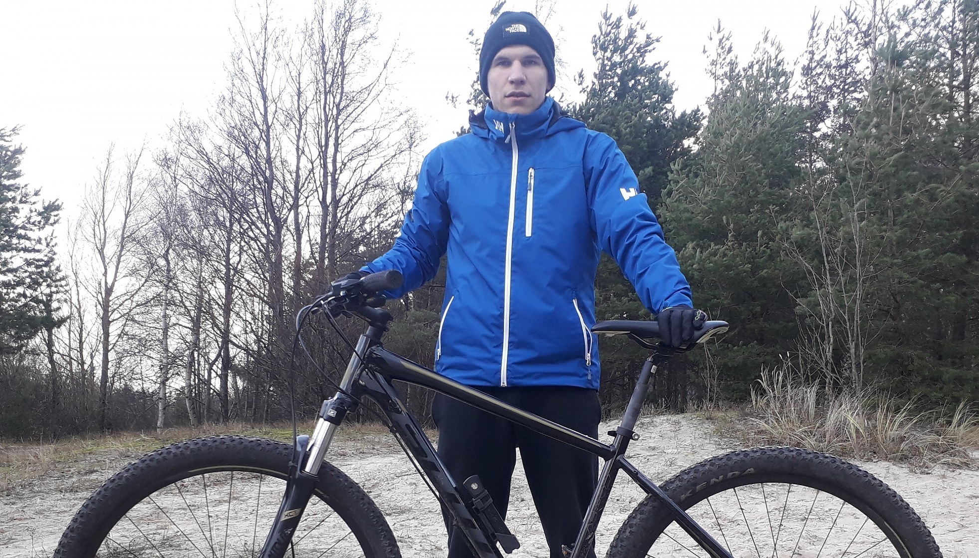 Jābrauc ar velo un jāglābj planēta. Riteņbraucēji sacenšas izaicinājumā “Liepājas velo ziema”
