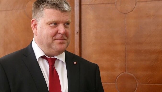 Andris Vanags: Cilvēks uz šejieni nebrauks, lai dzīvotu un strādātu tukšā pļavā