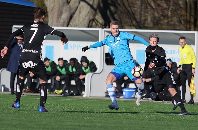FIFA liek “Liepājai” samaksāt Osipovam 10 tūkstošus par līguma laušanu