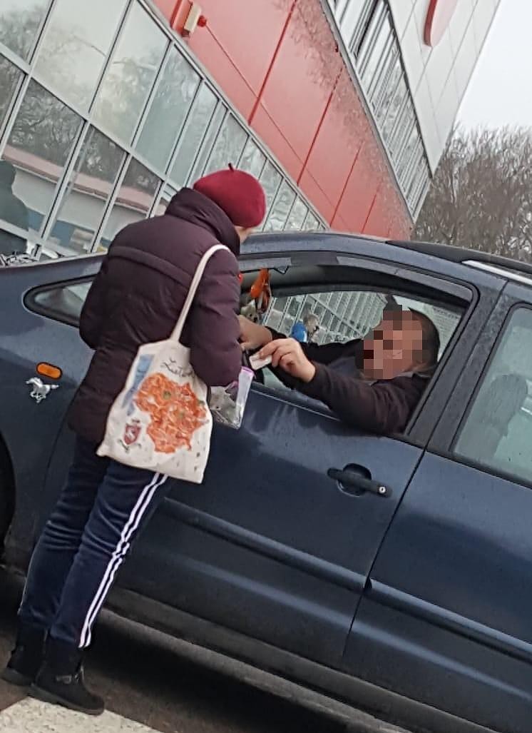 Liepājā krāpnieki no Moldovas diedelē cilvēkiem naudu