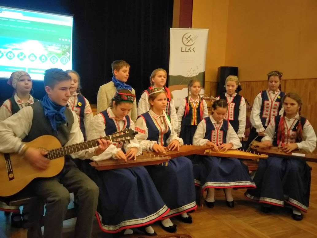 Kopt vai izgāzt zemē? Kurzemes tradicionālās kultūras bagātību uzturētājiem neklājas viegli