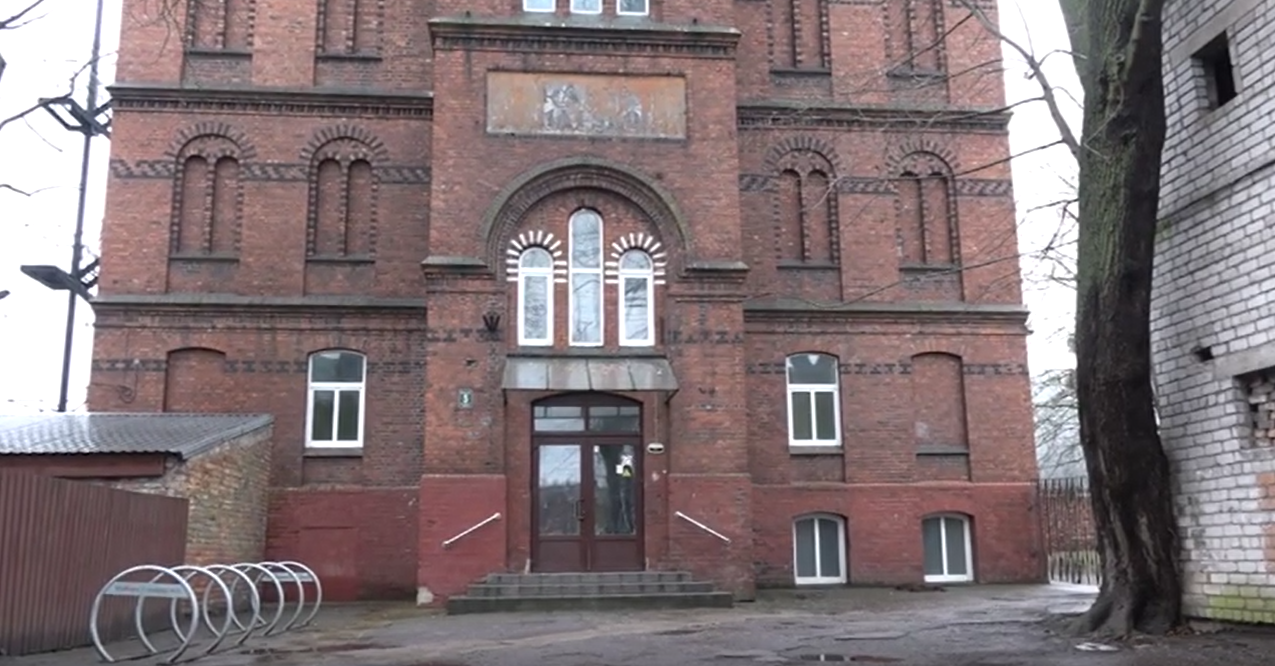 Liepājas bijušajās mācību iestādēs plāno izveidot rūpnīcas vai dzīvojamās mājas  