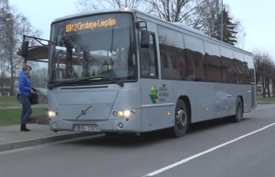 Autobusa Liepāja–Grobiņa pasažieri sašutuši par izmaiņām  