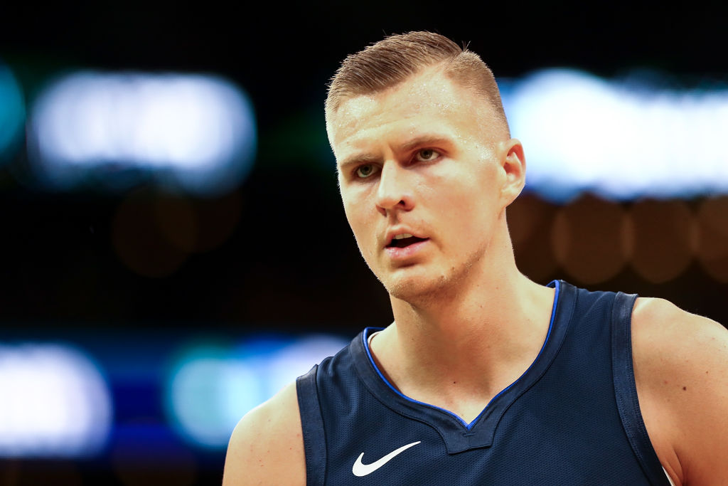 Porziņģim 15 punkti, “Mavericks” piedzīvo zaudējumu Jūtā
