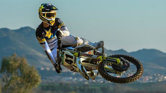 Jonass aizvada šogad pirmās sacensības un turpina aktīvi gatavoties jaunajai MXGP sezonai