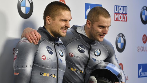 Bobslejisti tuvu pjedestālam