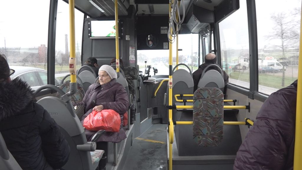Reaģējot uz sūdzībām, ievieš uzlabojumus autobusu maršrutā Liepāja–Grobiņa 