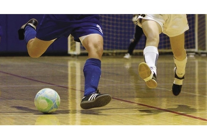 Telpu futbolā “dzērvēm” panākums, “dzirnavniekiem” sakāve