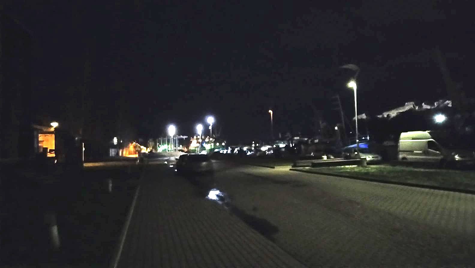 Liepājnieki sūdzas par apgaismojuma trūkumu promenādē