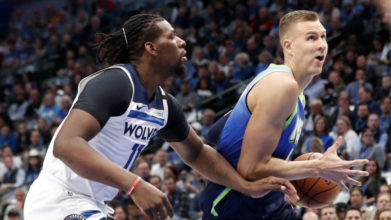 Porziņģim slikta tālmetienu realizācija pārliecinošā “Mavericks” uzvarā