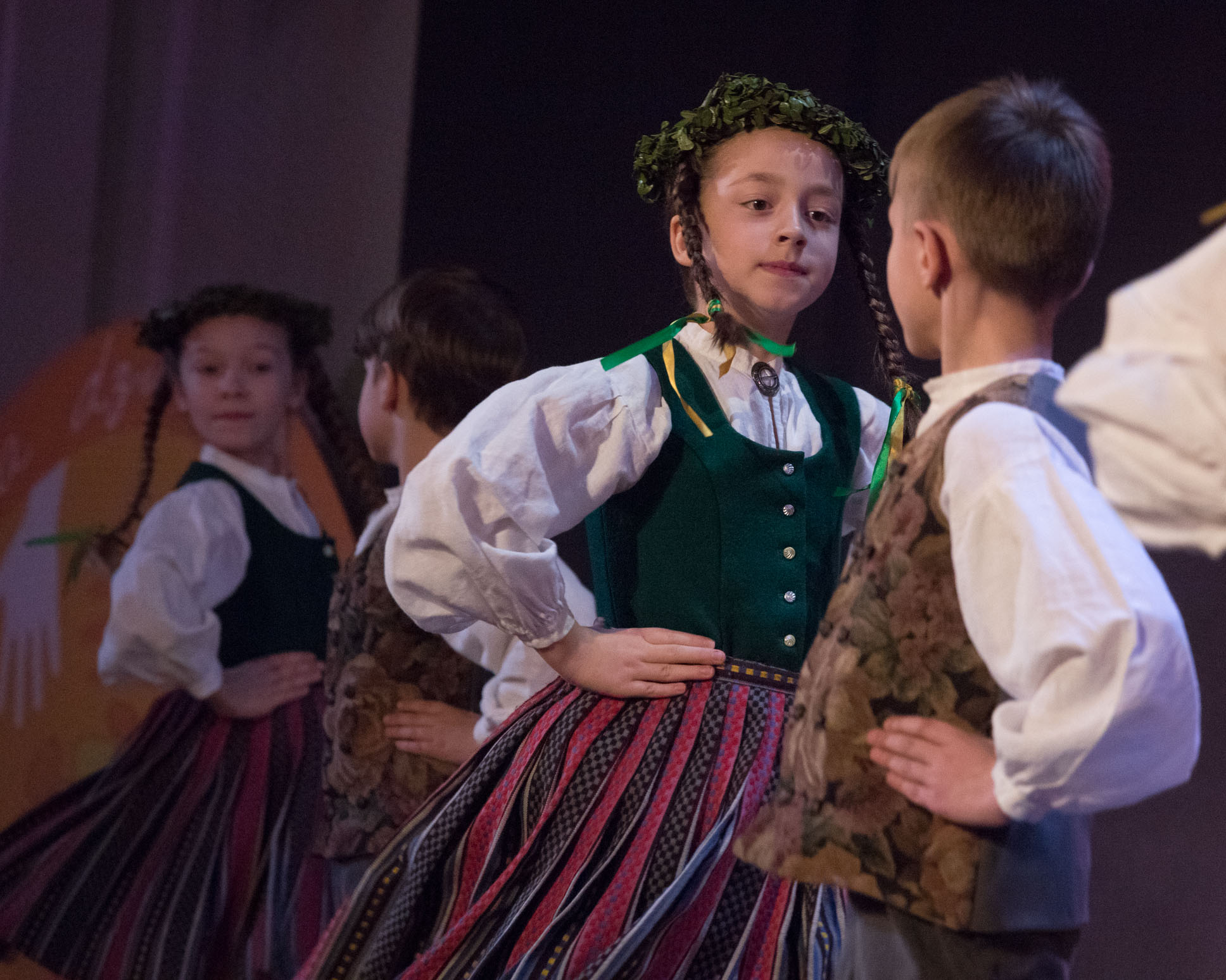 Aicina pieteikties 17. Bērnu tautas deju svētkiem ”Pilna sauja dzintariņu”