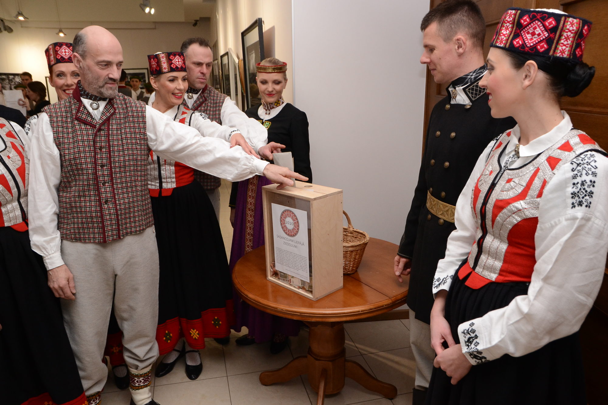 Deja tuvina sapņiem. Labdarība koncertā “Sadancojam Liepājā”