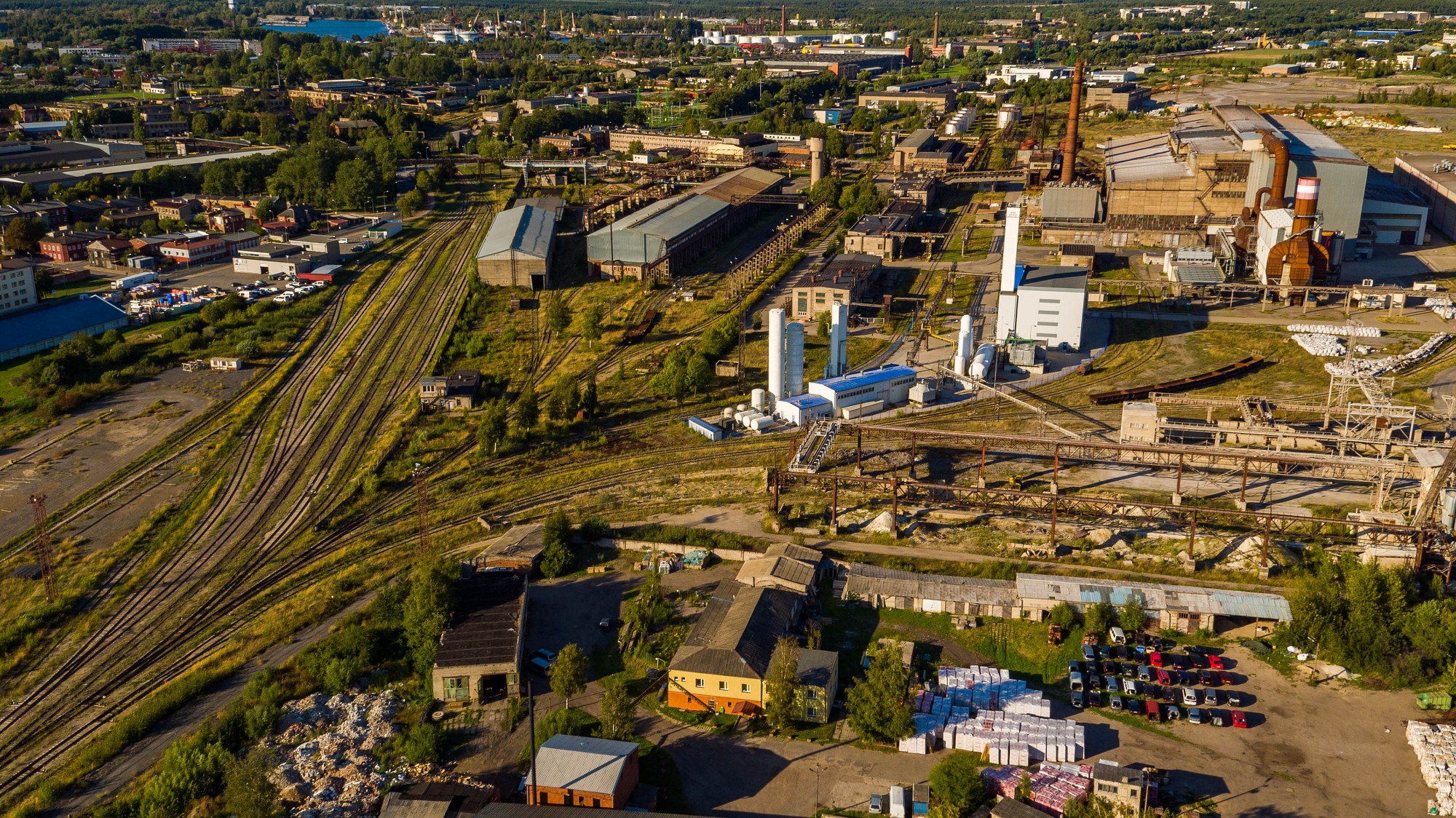 Uzsāk Liepājas ostas kravu uzglabāšanu bijušajā “Liepājas metalurga” teritorijā
